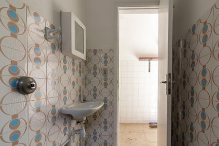 Casa à venda com 187m², 3 quartos e 2 vagas Casa à venda com 187m², 3 quartos e 2 vagasBanheiro de Serviço