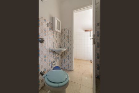 Casa à venda com 187m², 3 quartos e 2 vagas Casa à venda com 187m², 3 quartos e 2 vagasBanheiro de Serviço