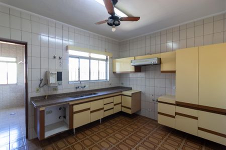 Casa à venda com 187m², 3 quartos e 2 vagas Casa à venda com 187m², 3 quartos e 2 vagasCozinha