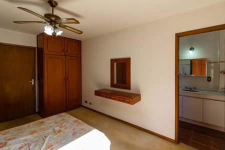 Casa à venda com 187m², 3 quartos e 2 vagas Casa à venda com 187m², 3 quartos e 2 vagas Suíte