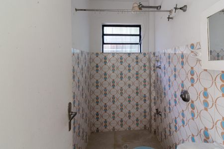 Casa à venda com 187m², 3 quartos e 2 vagas Casa à venda com 187m², 3 quartos e 2 vagasBanheiro de Serviço