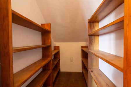 Casa à venda com 187m², 3 quartos e 2 vagas Casa à venda com 187m², 3 quartos e 2 vagasDespensa