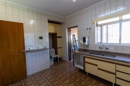 Casa à venda com 187m², 3 quartos e 2 vagas Casa à venda com 187m², 3 quartos e 2 vagasCozinha