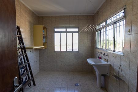 Casa à venda com 187m², 3 quartos e 2 vagas Casa à venda com 187m², 3 quartos e 2 vagasÁrea de Serviço