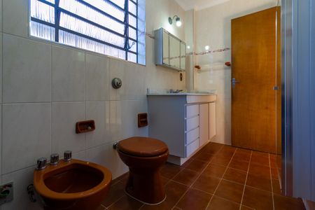 Casa à venda com 187m², 3 quartos e 2 vagas Casa à venda com 187m², 3 quartos e 2 vagasBanheiro da Suíte