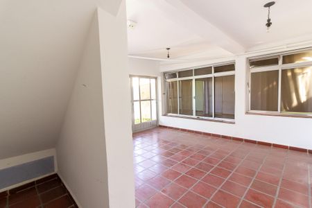 Casa à venda com 187m², 3 quartos e 2 vagas Casa à venda com 187m², 3 quartos e 2 vagasSala 2