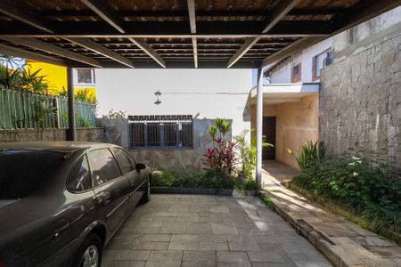 Casa à venda com 187m², 3 quartos e 2 vagas Casa à venda com 187m², 3 quartos e 2 vagasGaragem