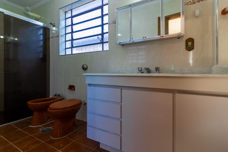 Casa à venda com 187m², 3 quartos e 2 vagas Casa à venda com 187m², 3 quartos e 2 vagasBanheiro da Suíte