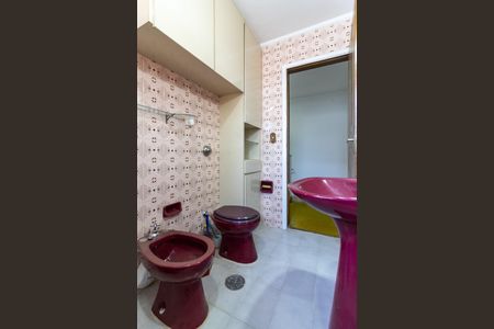 Casa à venda com 187m², 3 quartos e 2 vagas Casa à venda com 187m², 3 quartos e 2 vagasBanheiro Social