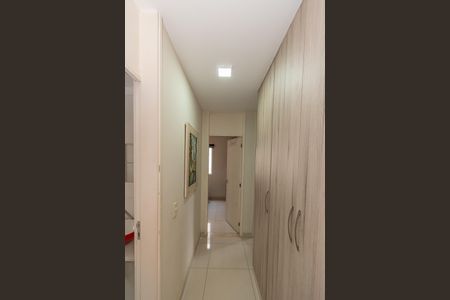 Apartamento para alugar com 72m², 3 quartos e 2 vagas Apartamento para alugar com 72m², 3 quartos e 2 vagasCorredor