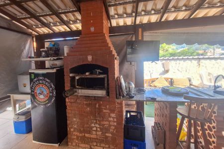 Casa à venda com 396m², 2 quartos e 2 vagasQuintal