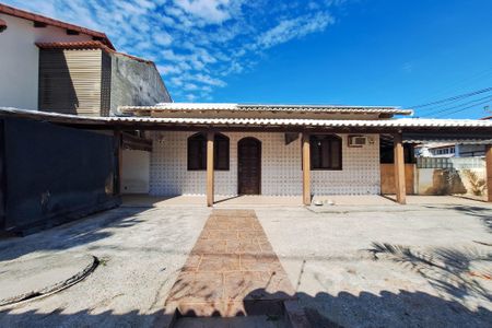 Casa à venda com 396m², 2 quartos e 2 vagasQuintal