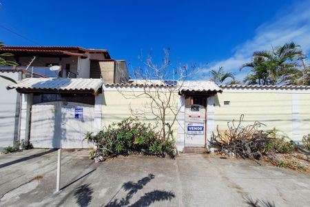 Casa à venda com 396m², 2 quartos e 2 vagasFachada