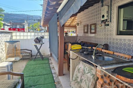 Casa à venda com 396m², 2 quartos e 2 vagasQuintal