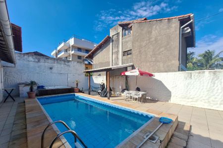 Casa à venda com 396m², 2 quartos e 2 vagasQuintal