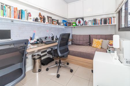 Apartamento à venda com 227m², 3 quartos e 3 vagasEscritório