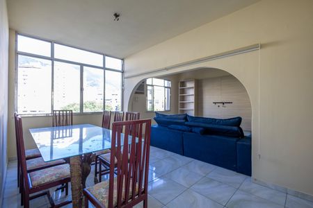 Apartamento à venda com 160m², 4 quartos e sem vagaSala