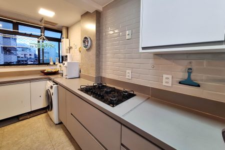 Apartamento à venda com 105m², 3 quartos e 2 vagasCozinha