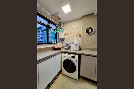 Apartamento à venda com 105m², 3 quartos e 2 vagasÁrea de Serviço