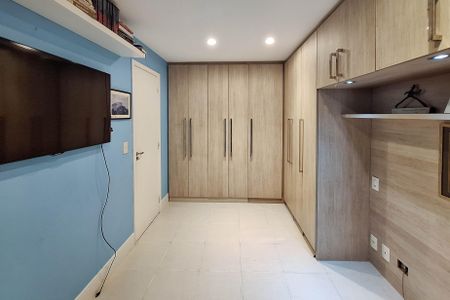 Apartamento à venda com 105m², 3 quartos e 2 vagasSuíte 2