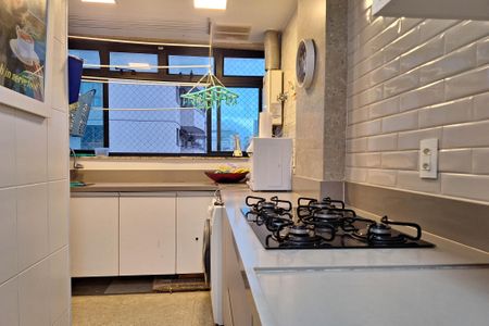 Apartamento à venda com 105m², 3 quartos e 2 vagasCozinha