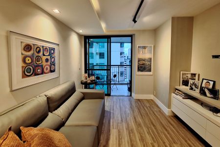 Apartamento à venda com 105m², 3 quartos e 2 vagasSala