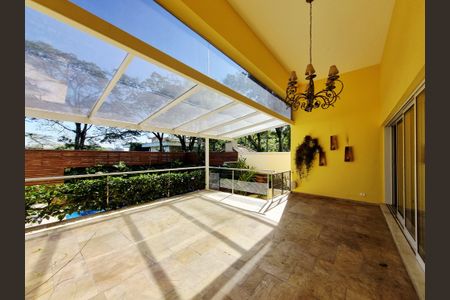 Casa de condomínio à venda com 754m², 4 quartos e 4 vagas Casa de condomínio à venda com 754m², 4 quartos e 4 vagasVaranda da Sala