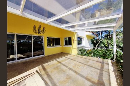 Casa de condomínio à venda com 754m², 4 quartos e 4 vagas Casa de condomínio à venda com 754m², 4 quartos e 4 vagasVaranda da Sala