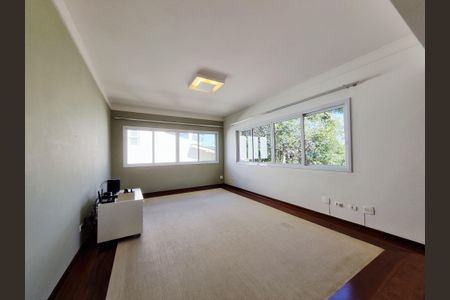 Casa de condomínio à venda com 754m², 4 quartos e 4 vagas Casa de condomínio à venda com 754m², 4 quartos e 4 vagasSala