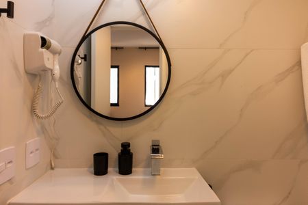 Studio para alugar com 28m², 1 quarto e 1 vaga Studio para alugar com 28m², 1 quarto e 1 vagaBanheiro