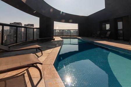 Studio para alugar com 28m², 1 quarto e 1 vaga Studio para alugar com 28m², 1 quarto e 1 vagaÁrea comum - Piscina