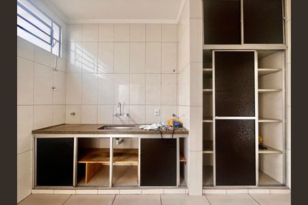 Casa à venda com 153m², 3 quartos e 2 vagas Casa à venda com 153m², 3 quartos e 2 vagasCozinha