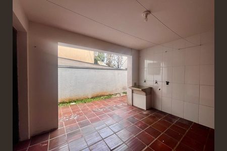 Casa à venda com 153m², 3 quartos e 2 vagas Casa à venda com 153m², 3 quartos e 2 vagasLavanderia