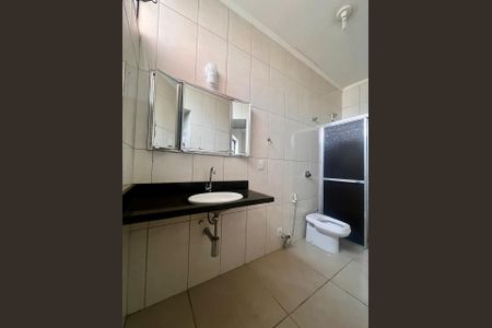 Casa à venda com 153m², 3 quartos e 2 vagas Casa à venda com 153m², 3 quartos e 2 vagasBanheiro da Suíte