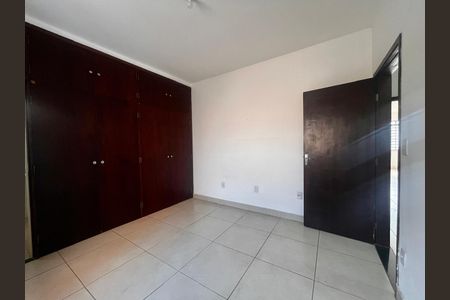 Casa à venda com 153m², 3 quartos e 2 vagas Casa à venda com 153m², 3 quartos e 2 vagasSuíte