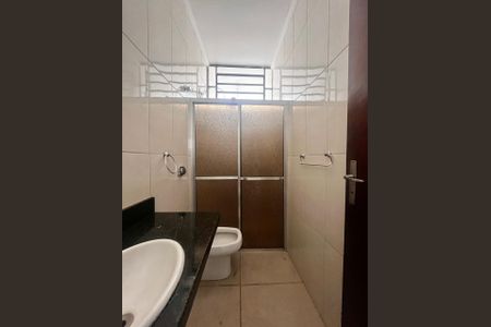 Casa à venda com 153m², 3 quartos e 2 vagas Casa à venda com 153m², 3 quartos e 2 vagasBanheiro
