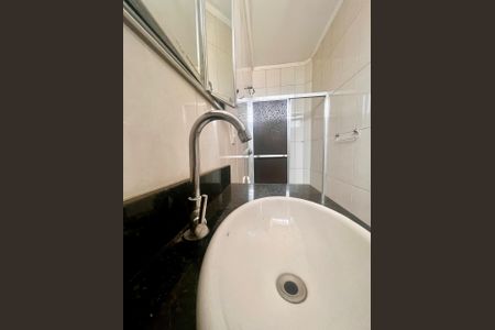 Casa à venda com 153m², 3 quartos e 2 vagas Casa à venda com 153m², 3 quartos e 2 vagasBanheiro da Suíte