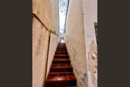 Casa à venda com 153m², 3 quartos e 2 vagas Casa à venda com 153m², 3 quartos e 2 vagasCorredor