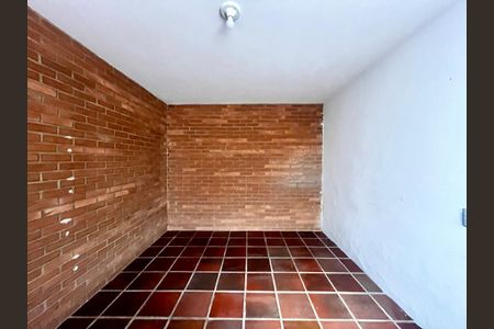 Casa à venda com 153m², 3 quartos e 2 vagas Casa à venda com 153m², 3 quartos e 2 vagasQuarto Edícula