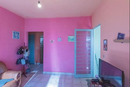 Casa à venda com 130m², 2 quartos e 1 vagaSala