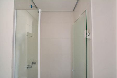 Apartamento para alugar com 49m², 2 quartos e sem vaga Apartamento para alugar com 49m², 2 quartos e sem vagaBanheiro da Suíte