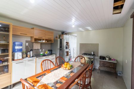 Casa à venda com 124m², 2 quartos e 3 vagas Casa à venda com 124m², 2 quartos e 3 vagasCozinha