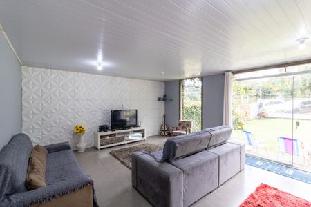 Casa à venda com 124m², 2 quartos e 3 vagas Casa à venda com 124m², 2 quartos e 3 vagasSala