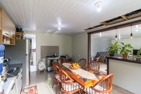 Casa à venda com 124m², 2 quartos e 3 vagas Casa à venda com 124m², 2 quartos e 3 vagasCozinha