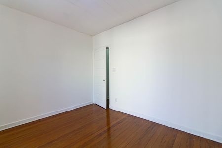 Casa à venda com 115m², 2 quartos e 1 vaga Casa à venda com 115m², 2 quartos e 1 vagaQuarto