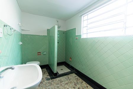Casa à venda com 115m², 2 quartos e 1 vaga Casa à venda com 115m², 2 quartos e 1 vagaBanheiro da suíte