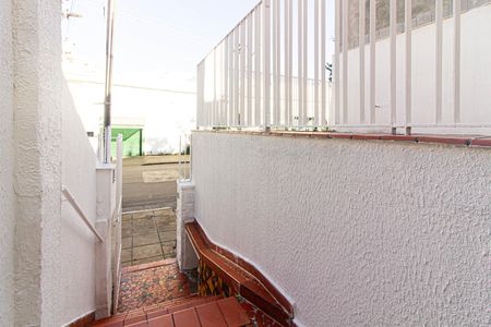 Casa à venda com 115m², 2 quartos e 1 vaga Casa à venda com 115m², 2 quartos e 1 vagaVaranda