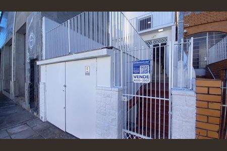 Fachada de casa à venda com 2 quartos, 115m² em Lapa, São Paulo
