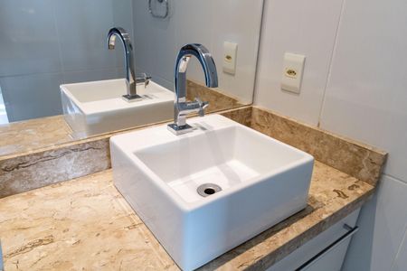 Apartamento para alugar com 67m², 2 quartos e 1 vaga Apartamento para alugar com 67m², 2 quartos e 1 vagaBanheiro Suíte