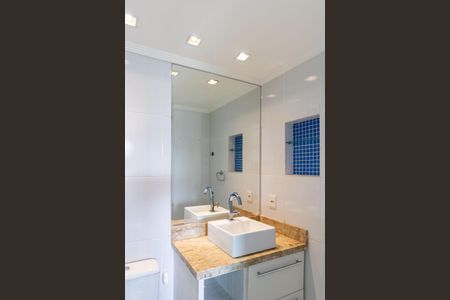 Apartamento para alugar com 67m², 2 quartos e 1 vaga Apartamento para alugar com 67m², 2 quartos e 1 vagaBanheiro Suíte